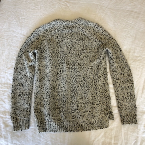 Theory Light Grey Cozy Knit Sweater - Picture 6 of 6